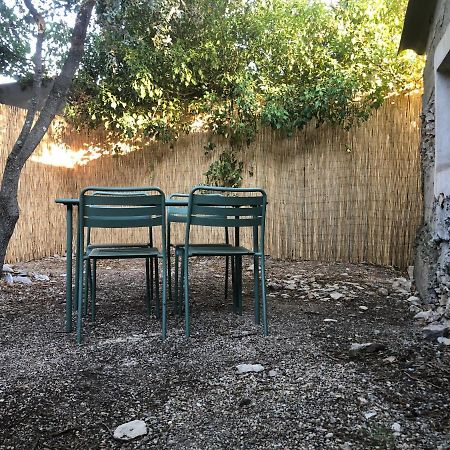 Maisonnette Independante Avec Jardin/Patio نيم المظهر الخارجي الصورة