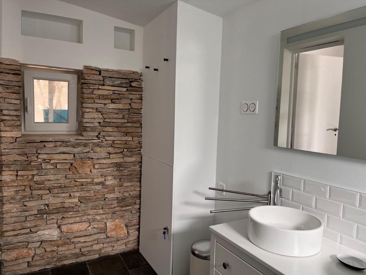 Maisonnette Independante Avec Jardin/Patio نيم المظهر الخارجي الصورة